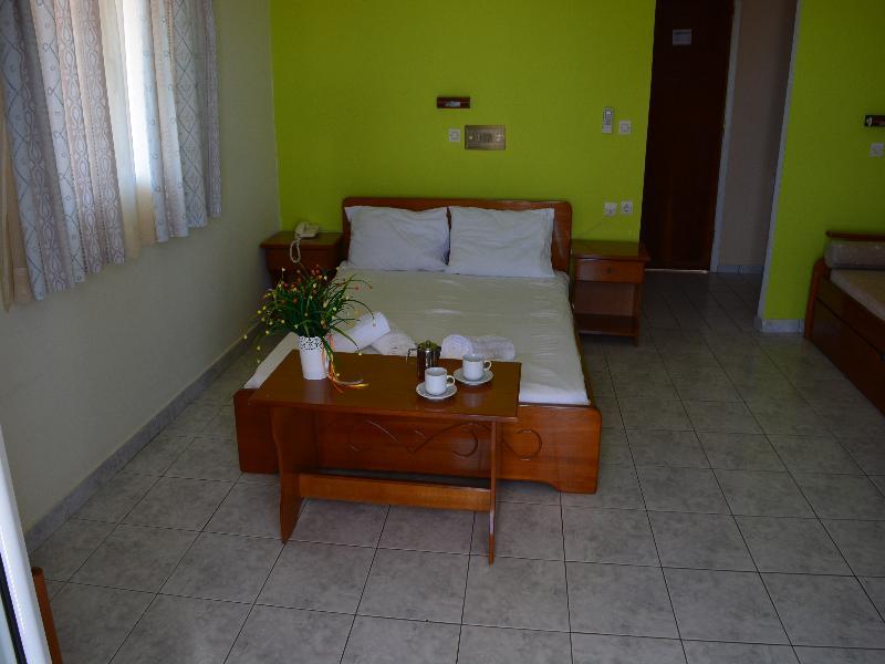 Montes & Hotell 2*