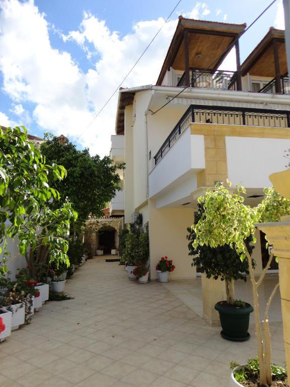 Montes & Hotell